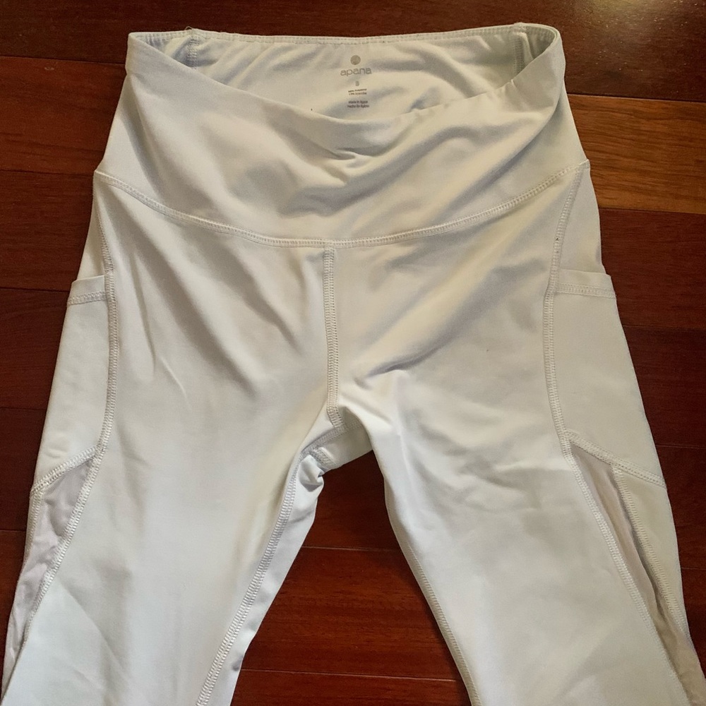 Apana leggings